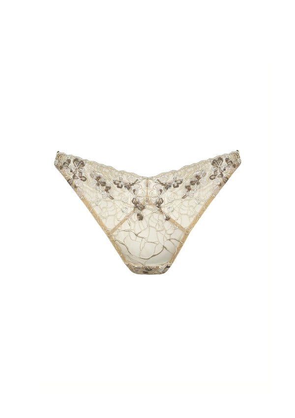 Amela Brief